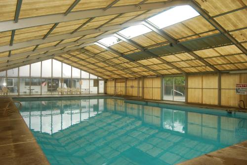 Pacific City Camping Resort Yurt 10 - image 8