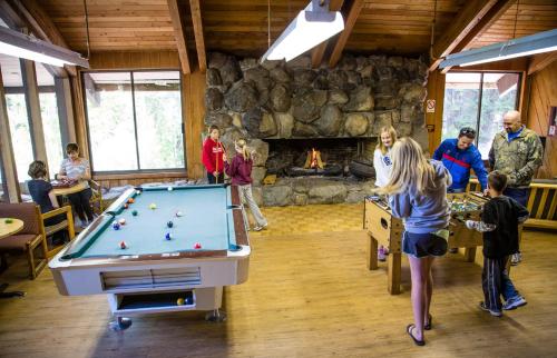Recreational facilities, Snowflower Camping Resort 16 ft. Yurt 10 in Glenbrook (NV)