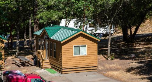 . Russian River Camping Resort Cottage 9