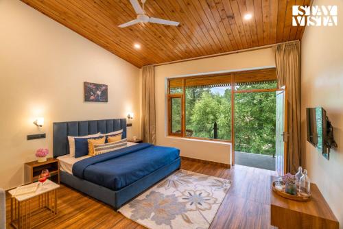 StayVista at Raison Meadows with BBQ & Bonfire in Raison