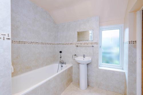19 Grange Road - image 4