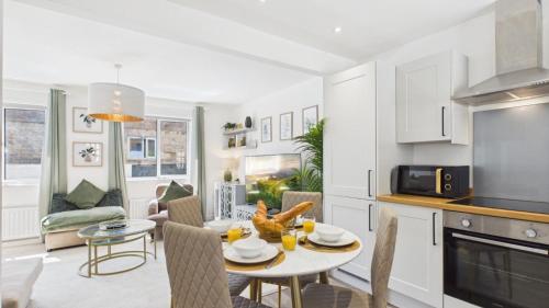 Charlton Mews - 2 Bedroom Apartment - Tenby - image 5