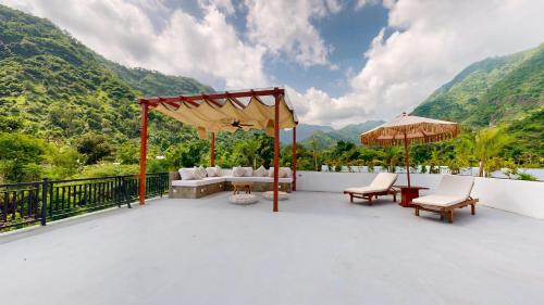 Villa Bacchanalia - 2 bedrooms-Pool-Garden-Rooftop 3