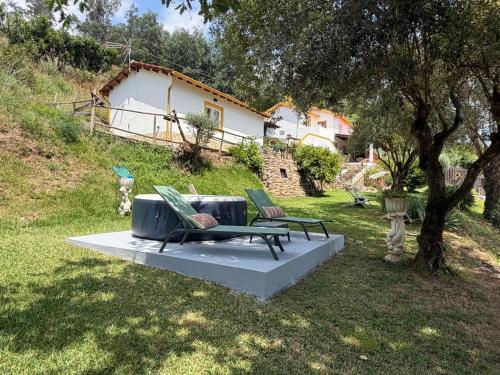 Magnolias Cottage with Jacuzzi and mountain view 2