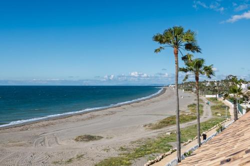 Estepona Beachfront Garden by Libehomes