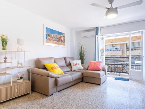 Steps to the Beach • Bright 3BR Apt in Villajoyosa