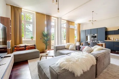 EDLER WOHNRAUM Design-Loft im Graphischen Viertel 2 Schlafzimmer mit Balkon, Miele-Kaffeevollautomat, Miele-Weinkühler, Klima, Lift, Tiefgarage & WLAN 266 Mbps in Leipzig, Deutschland
