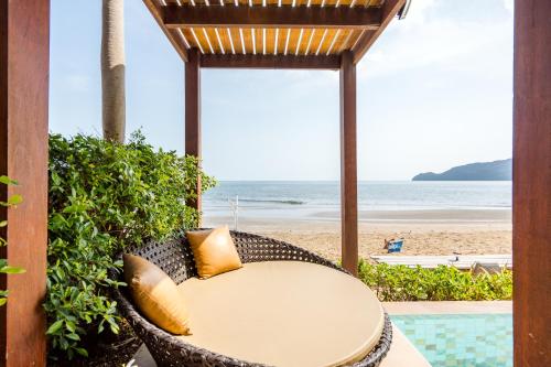 Cozy Beachfront Samroiyod - Prachuap Khiri Khan