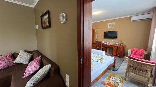 Lush Garden Hotel Room Type - Family Room