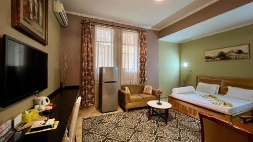 Lush Garden Hotel Room Type - Executive Suite