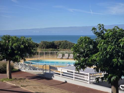 Appartement Terrasse Vue pinède & piscine