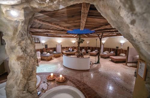 Spa, Hotel Edelweiss in Braies