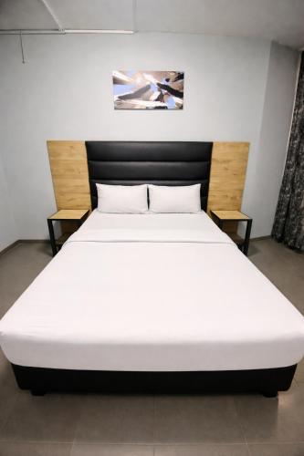 Hotel Metro Lodge Beach - image 4