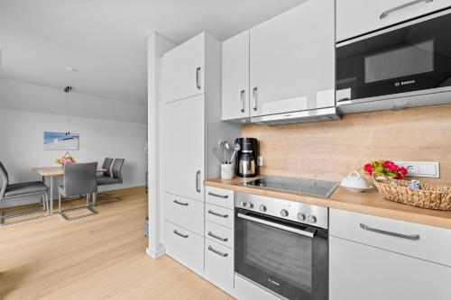 Kitchen, Ferienwohnung Seeschwalbe Olpenitz in Olpenitz