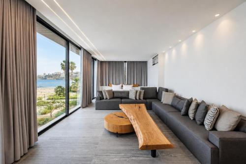 Middle Beach Hotel in Jounieh