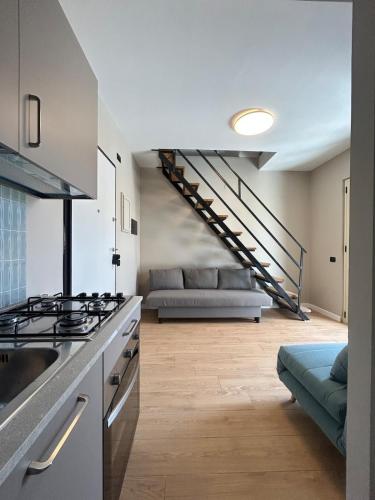 virtuve, COMPLETELY RENOVATED Near the sea - FREE PARKING in Nočera Terinēze
