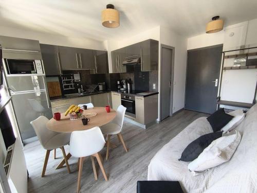 Cauterets: Apt 2 Chambres, Balcon, WIFI - FR-1-401-26