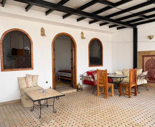 Riad Fes Colors & SPA - Family Lodging in Фес