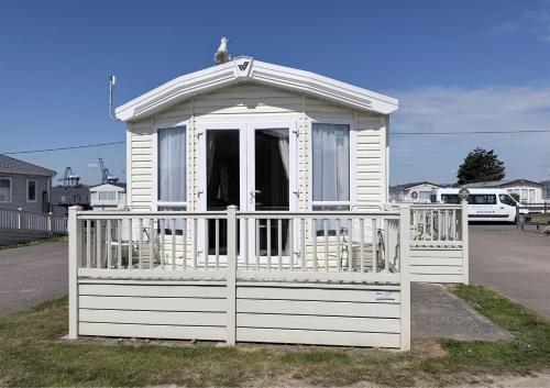 Lovely 6 Berth Caravan At Suffolk Sands Holiday Park Ref 45010Mv gîte à louer Landguard Point