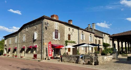 . Douce Demeure - Hôtel-Restaurant de Mortemart