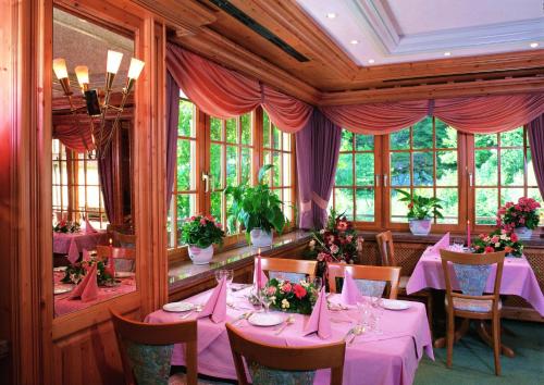 Εστιατόριο, Schwarzwaldhotel Klumpp in Μπάιερσμπρον