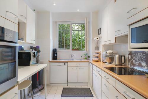 Appartement 90m2 Sur Jardin Clos in Saint-Cloud