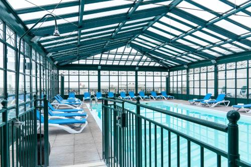 مسبح, SOWELL HOTELS Le Beach in Trouville Sur Mer