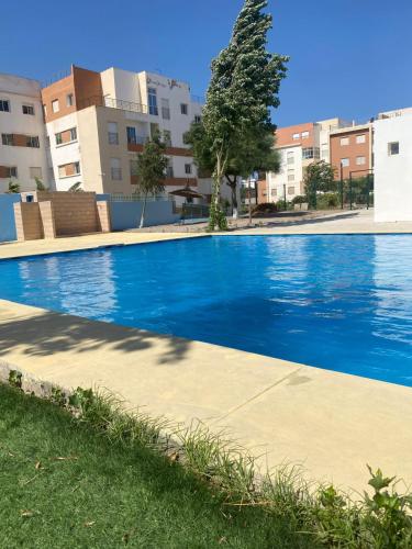 Peldbaseins, Super appartement in Gzennaia