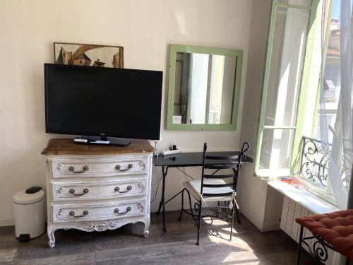 Nice Center Room, Nice (photo 6)