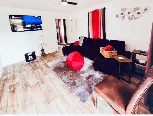 Red Door Lodge of Alexandria 2-Bedrooms1-Bathroom in South MacArthur