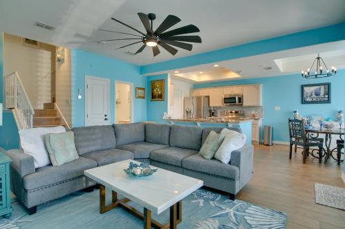 Waterfront Unit w/ Resort Perks in Laguna Vista! in Laguna Vista (TX)