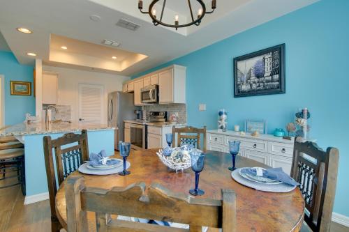 Waterfront Unit w/ Resort Perks in Laguna Vista! in Laguna Vista (TX)