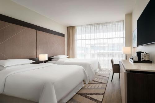 2 twin beds