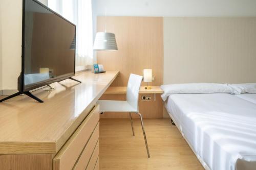 2 twin beds