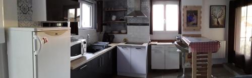 Konyha, La Cascade Mill Lodge - Grignon Savoie - Appartement - Pizza to take away in Gilly-sur-Isere