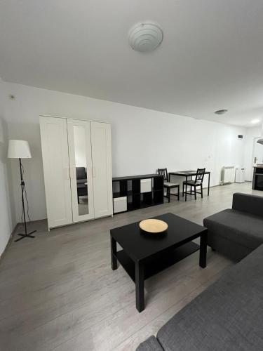 Modern Cozy Studio Apartment 2 - Quiet and Fully Equipped