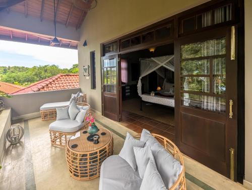 Gal Oya Lake Club in Ampara