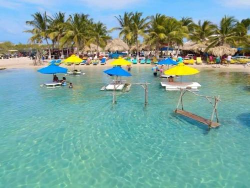 rand, Secret Beach House with Pool in Ambergris Caye