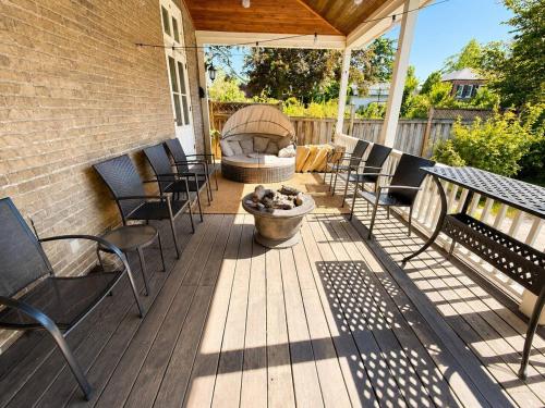 Faciliteter, Private Pool Retreat 6BR 3.5 BA BBQ and Firepit in Cobourg (ON)