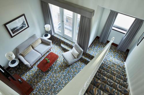 Suite, dúplex, vistas al rio