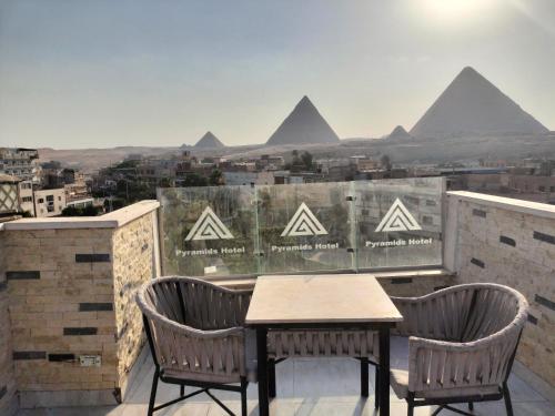 Moses Pyramids Inn in Haram