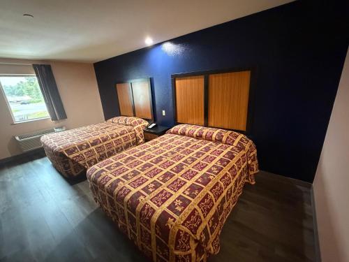 2 queen beds