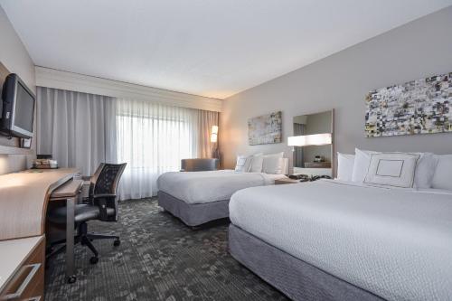 Courtyard by Marriott Charlotte Matthews in Matthews Area