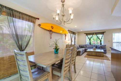 Walk to Sunset Beach! Extended Escape w/ Patio in Pupukea (HI)