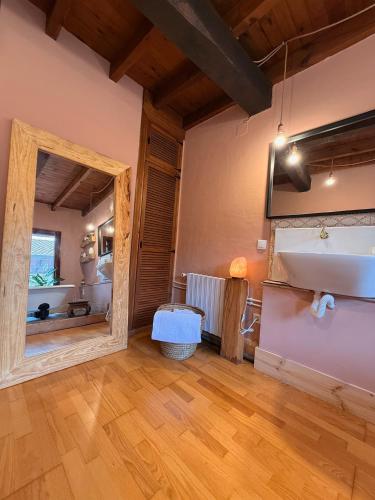 Casa Jazmín (Casa Jazmin) in Rozagas
