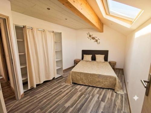 Bel appartement T4 dans maison a la campagne in Montagnieu