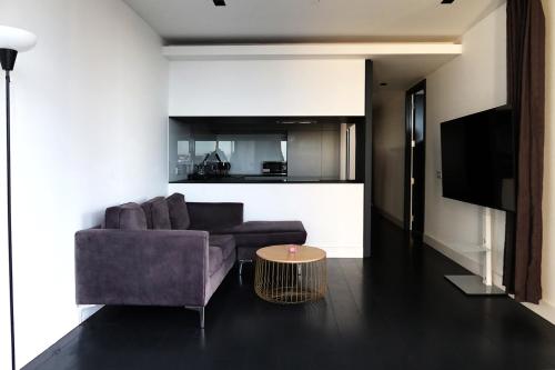 Luxury High-Rise Skyline Views