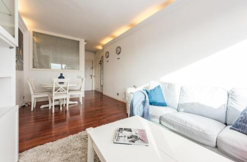 Apartment image 8