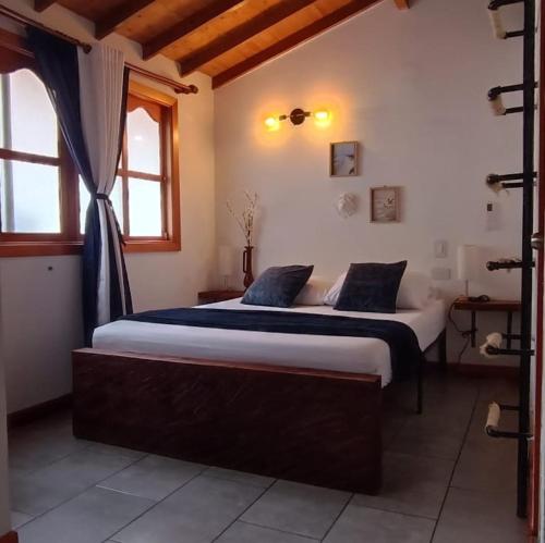 Cabañas lobo blanco - Laureles Medellín