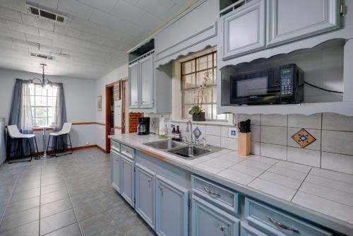 9 Mi to Water Park: Silver Creek Gem w/ Fireplace! in Prentiss